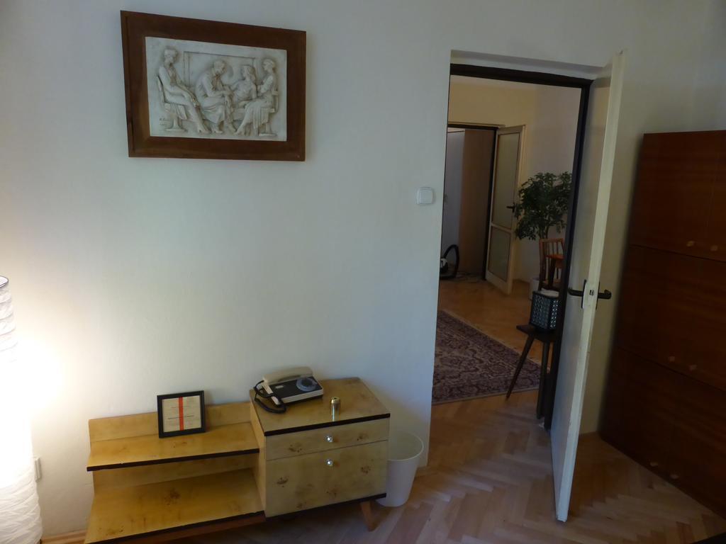 Retro Apartment Brezno Bagian luar foto