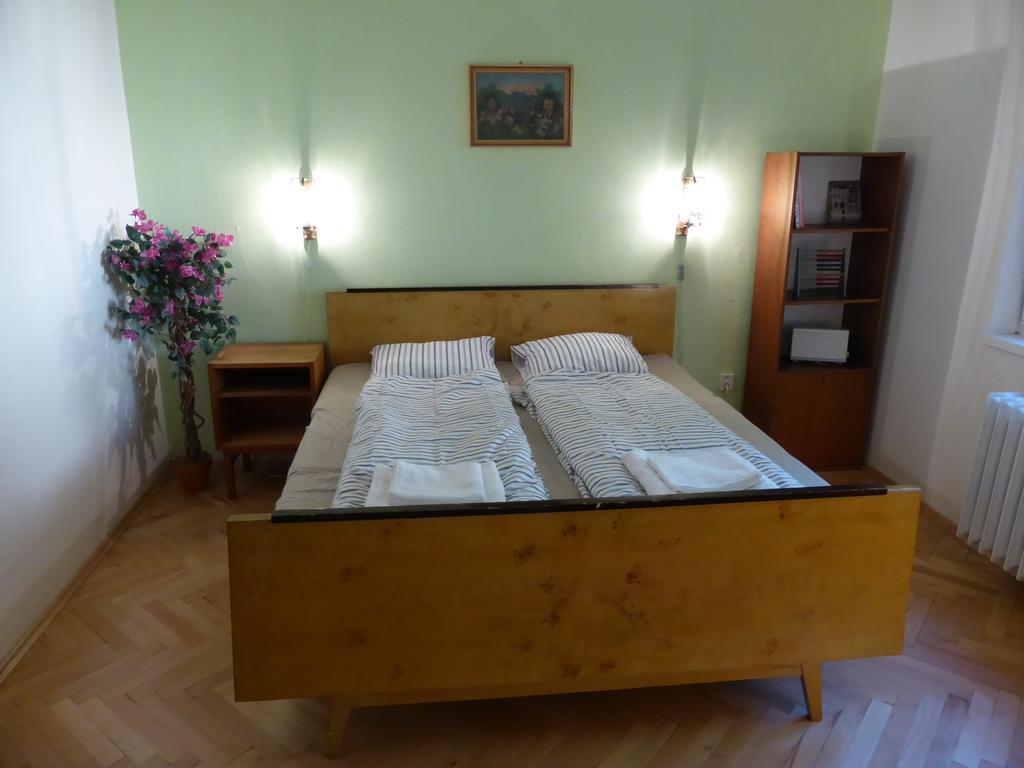 Retro Apartment Brezno Bagian luar foto